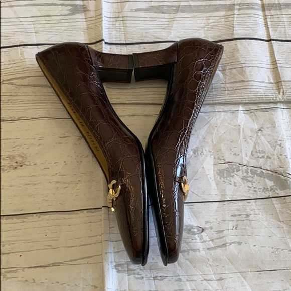 Ferragamo shoes - Picture 4 of 9